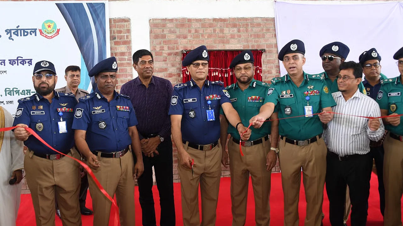 প্রধান উপদেষ্টা পদত্যাগ করবেন না: ফাইজ তাইয়েব আহমেদ