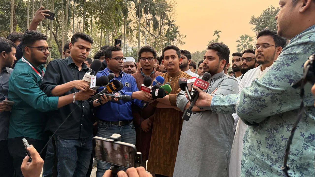 প্রধান উপদেষ্টা পদত্যাগ করবেন না: ফাইজ তাইয়েব আহমেদ