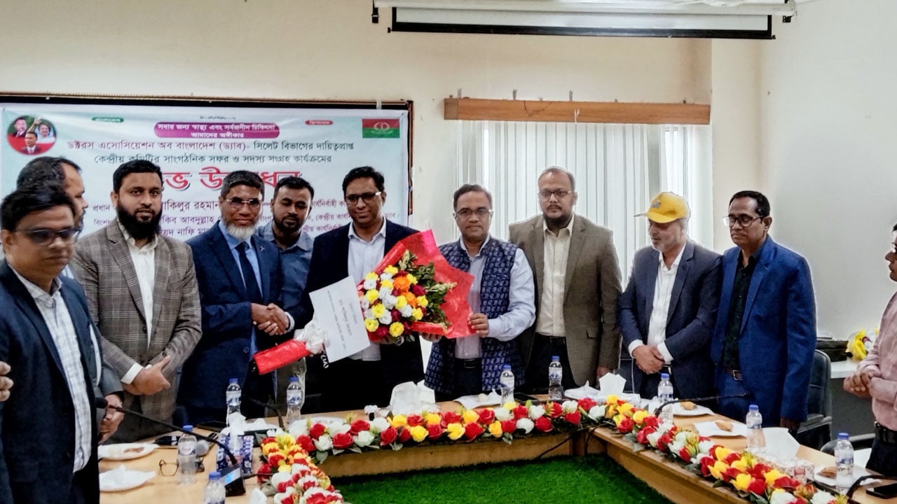 প্রধান উপদেষ্টা পদত্যাগ করবেন না: ফাইজ তাইয়েব আহমেদ