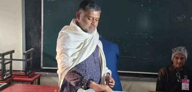প্রধান উপদেষ্টা পদত্যাগ করবেন না: ফাইজ তাইয়েব আহমেদ