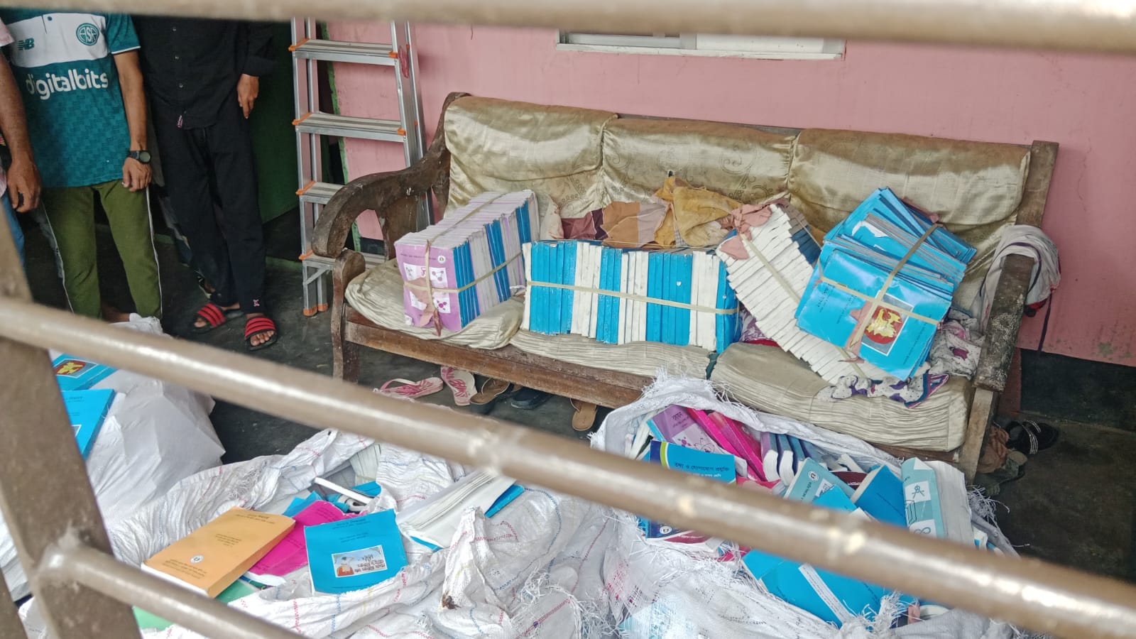 প্রধান উপদেষ্টা পদত্যাগ করবেন না: ফাইজ তাইয়েব আহমেদ