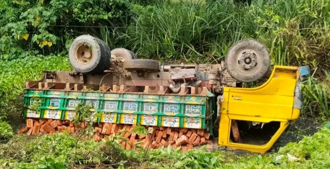 প্রধান উপদেষ্টা পদত্যাগ করবেন না: ফাইজ তাইয়েব আহমেদ
