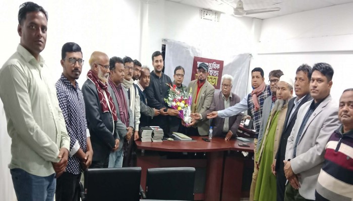 প্রধান উপদেষ্টা পদত্যাগ করবেন না: ফাইজ তাইয়েব আহমেদ