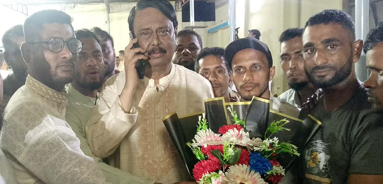 প্রধান উপদেষ্টা পদত্যাগ করবেন না: ফাইজ তাইয়েব আহমেদ