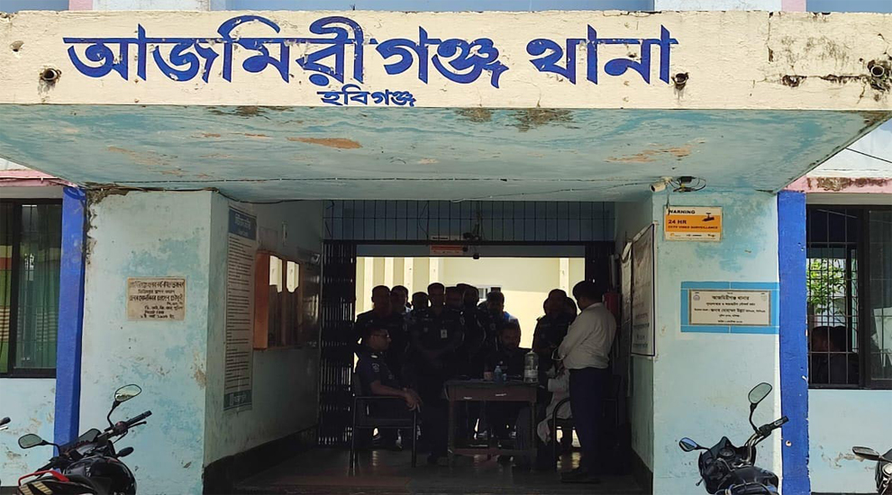 প্রধান উপদেষ্টা পদত্যাগ করবেন না: ফাইজ তাইয়েব আহমেদ