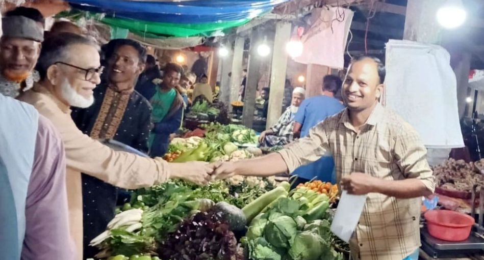 প্রধান উপদেষ্টা পদত্যাগ করবেন না: ফাইজ তাইয়েব আহমেদ