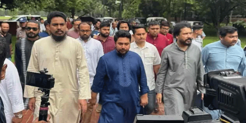 প্রধান উপদেষ্টা পদত্যাগ করবেন না: ফাইজ তাইয়েব আহমেদ