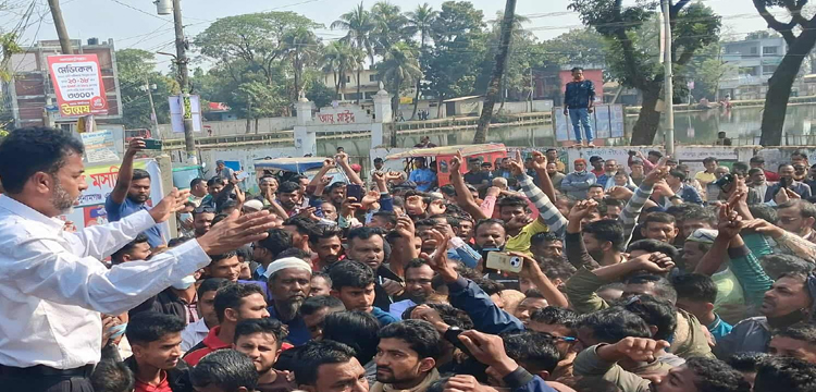 প্রধান উপদেষ্টা পদত্যাগ করবেন না: ফাইজ তাইয়েব আহমেদ