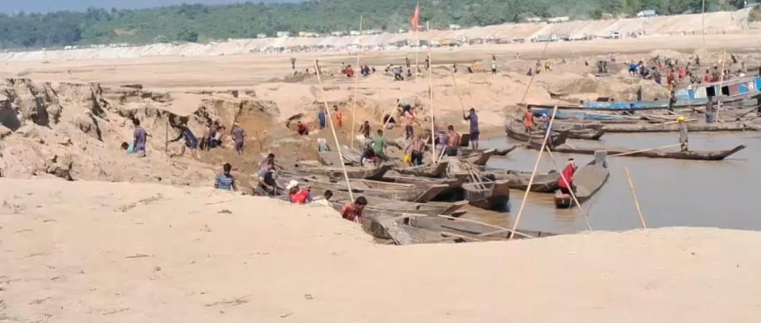 প্রধান উপদেষ্টা পদত্যাগ করবেন না: ফাইজ তাইয়েব আহমেদ