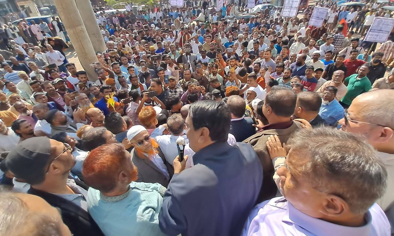 প্রধান উপদেষ্টা পদত্যাগ করবেন না: ফাইজ তাইয়েব আহমেদ