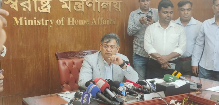 প্রধান উপদেষ্টা পদত্যাগ করবেন না: ফাইজ তাইয়েব আহমেদ