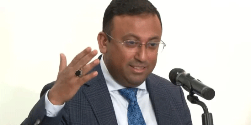 প্রধান উপদেষ্টা পদত্যাগ করবেন না: ফাইজ তাইয়েব আহমেদ