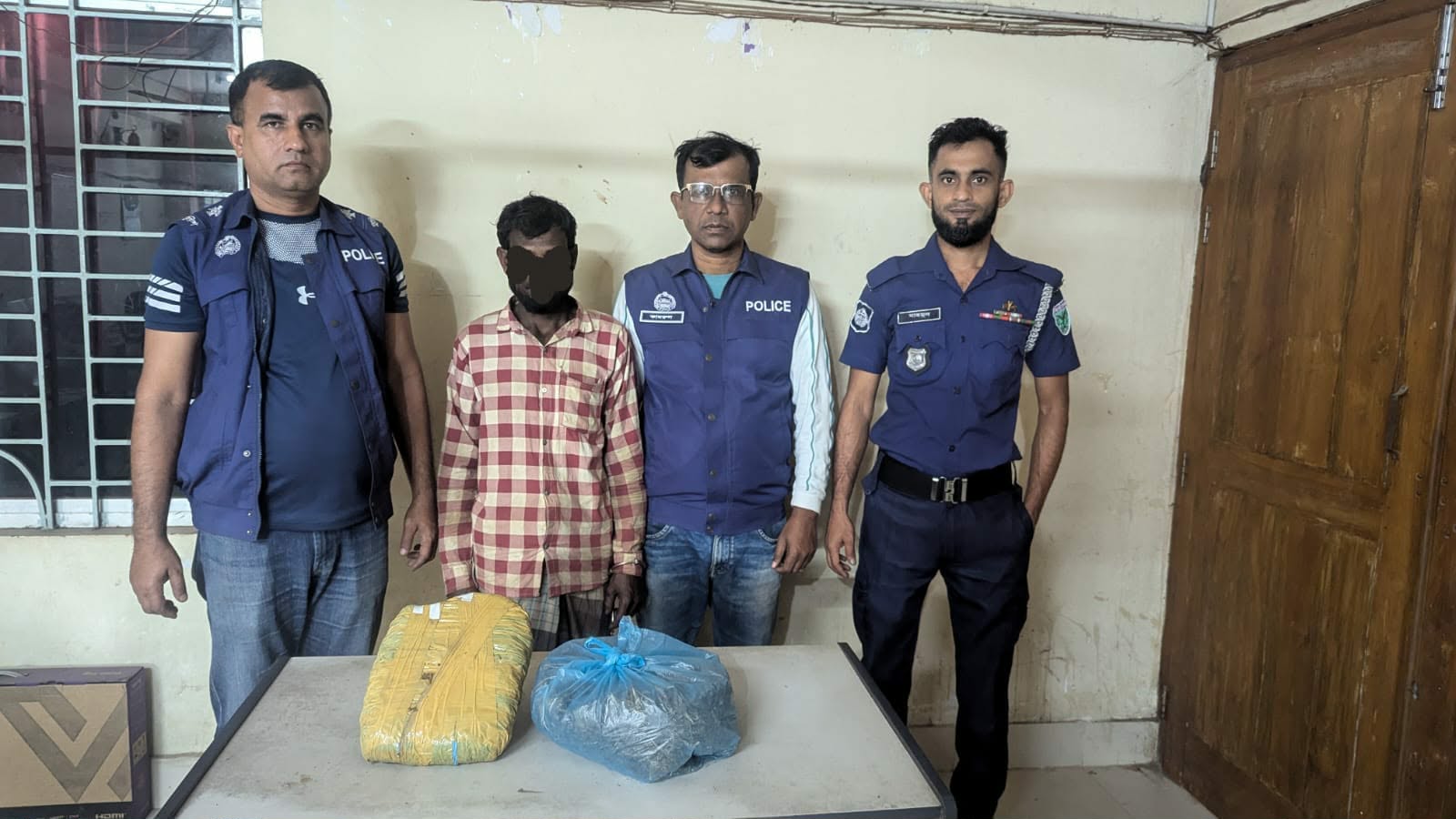 প্রধান উপদেষ্টা পদত্যাগ করবেন না: ফাইজ তাইয়েব আহমেদ