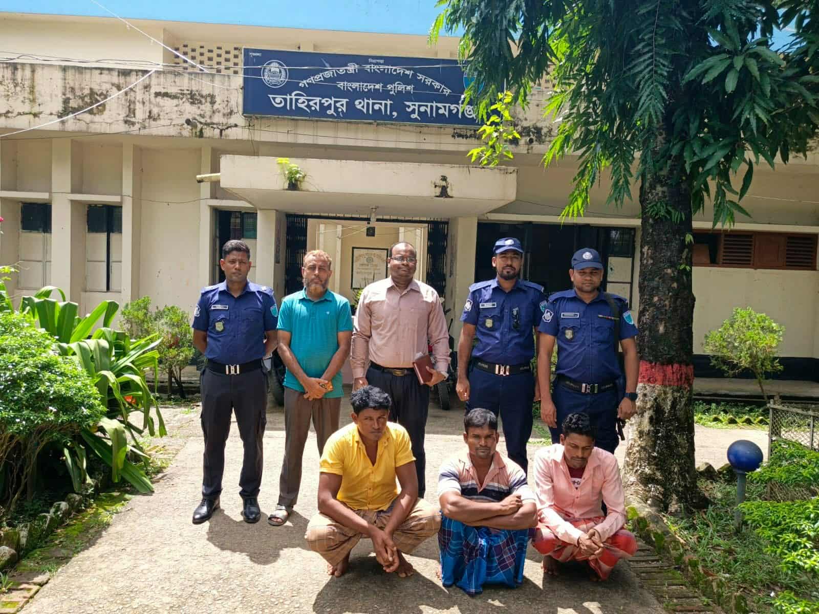 প্রধান উপদেষ্টা পদত্যাগ করবেন না: ফাইজ তাইয়েব আহমেদ