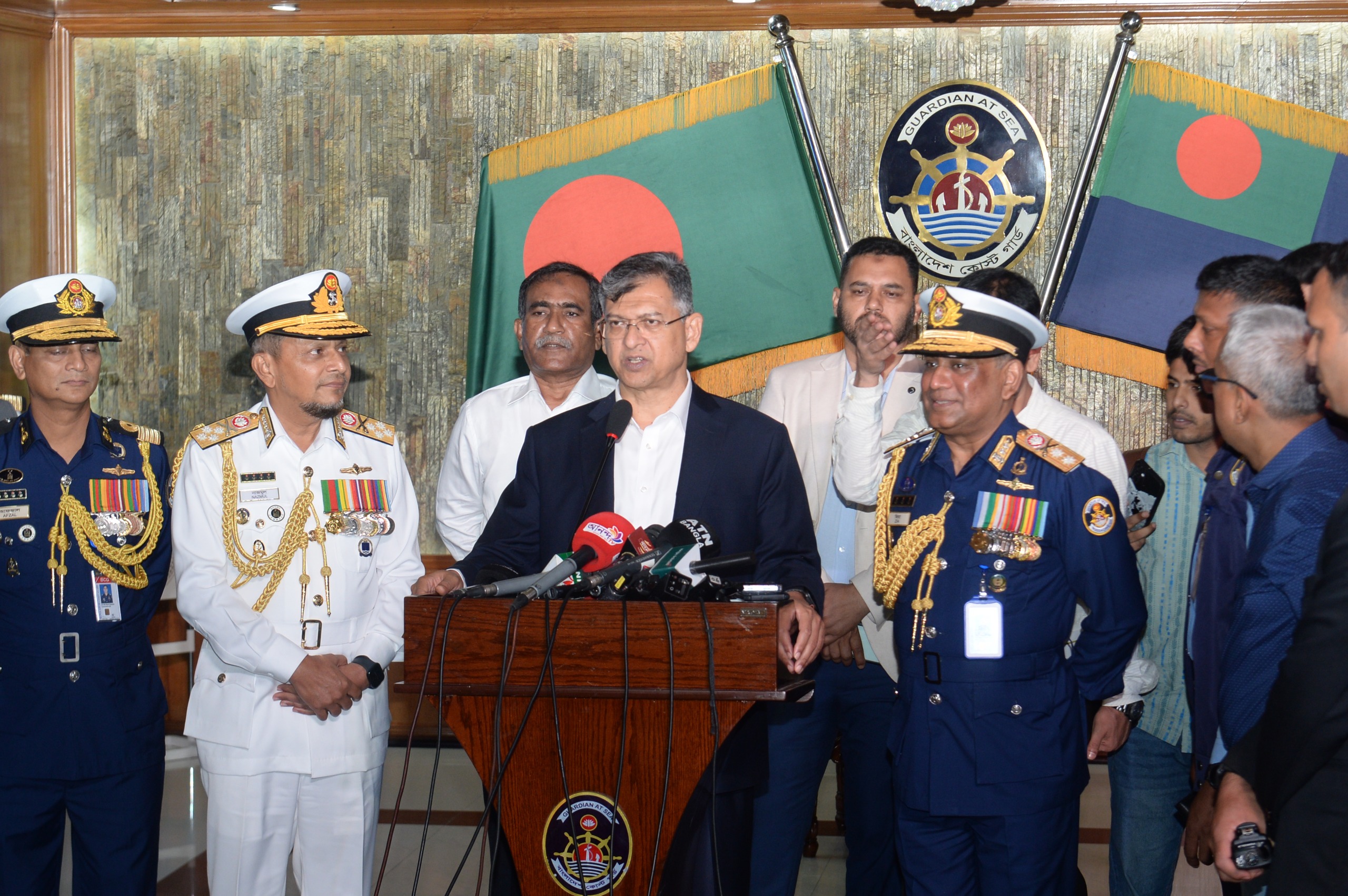 প্রধান উপদেষ্টা পদত্যাগ করবেন না: ফাইজ তাইয়েব আহমেদ