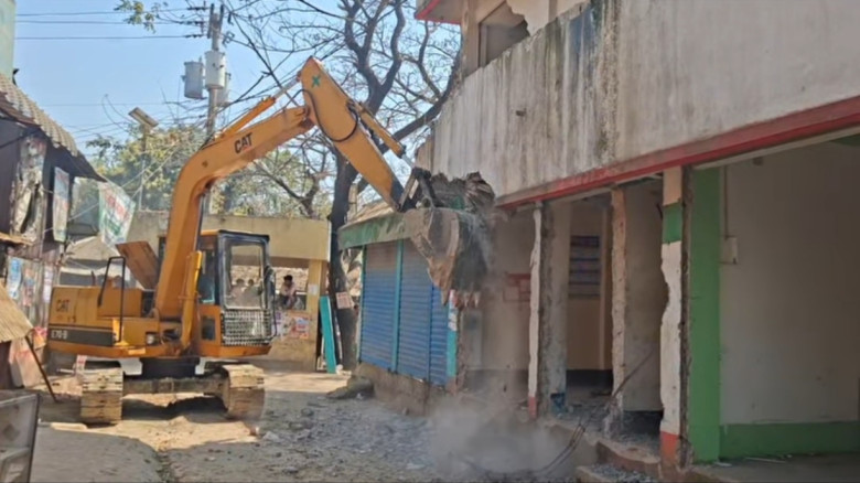 প্রধান উপদেষ্টা পদত্যাগ করবেন না: ফাইজ তাইয়েব আহমেদ