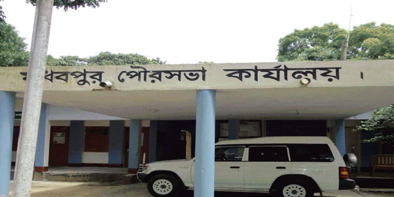 প্রধান উপদেষ্টা পদত্যাগ করবেন না: ফাইজ তাইয়েব আহমেদ