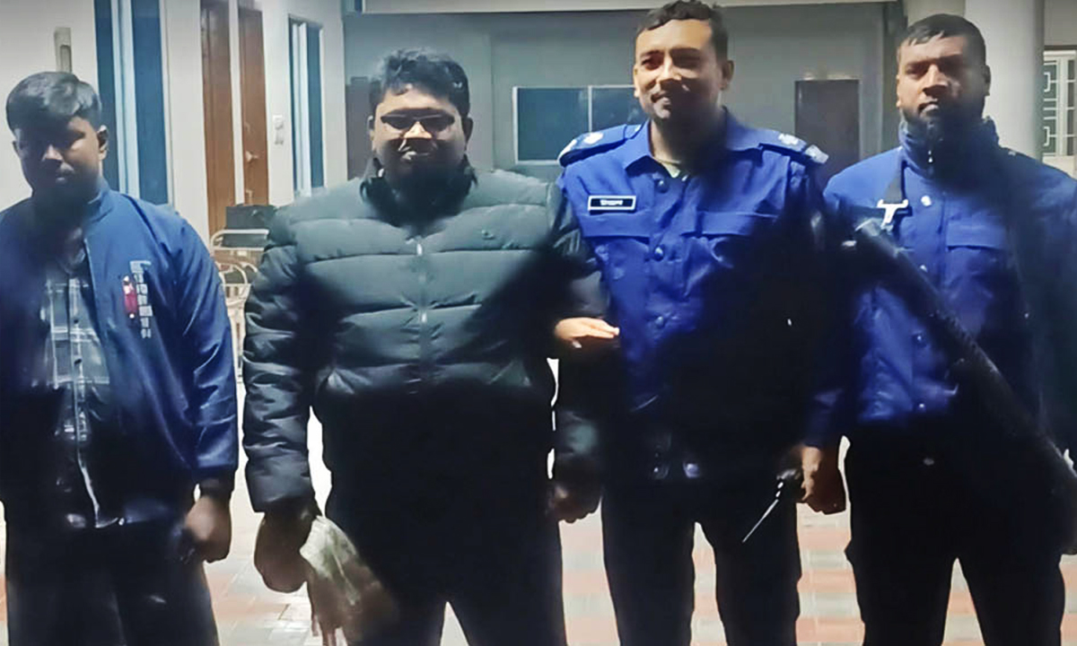প্রধান উপদেষ্টা পদত্যাগ করবেন না: ফাইজ তাইয়েব আহমেদ