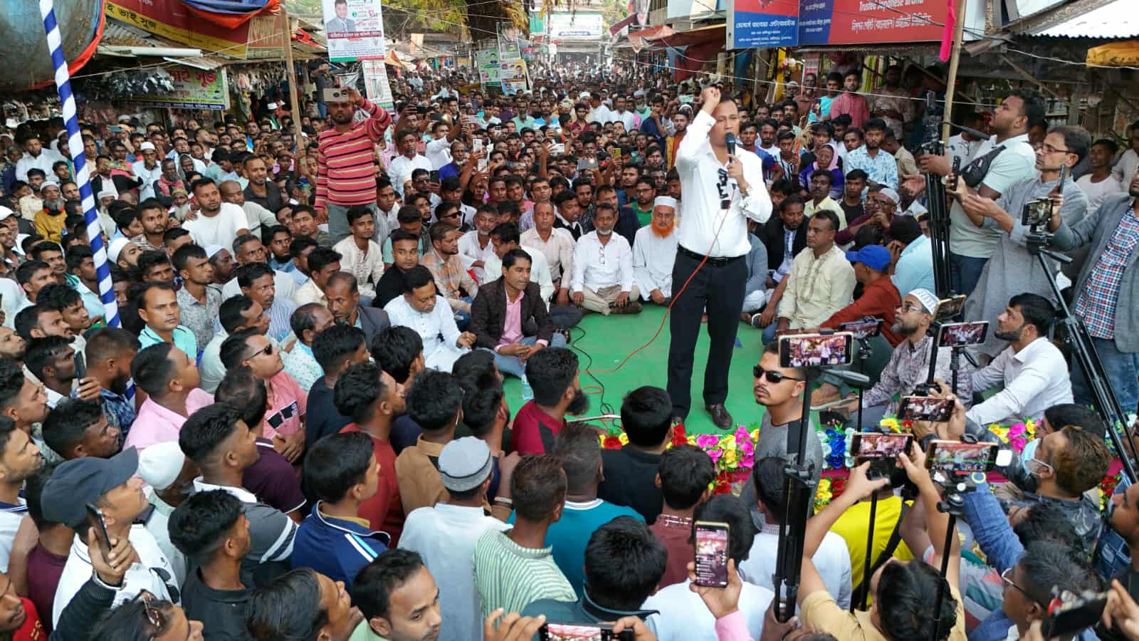 প্রধান উপদেষ্টা পদত্যাগ করবেন না: ফাইজ তাইয়েব আহমেদ