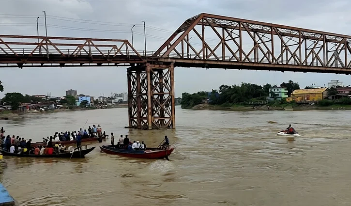 প্রধান উপদেষ্টা পদত্যাগ করবেন না: ফাইজ তাইয়েব আহমেদ