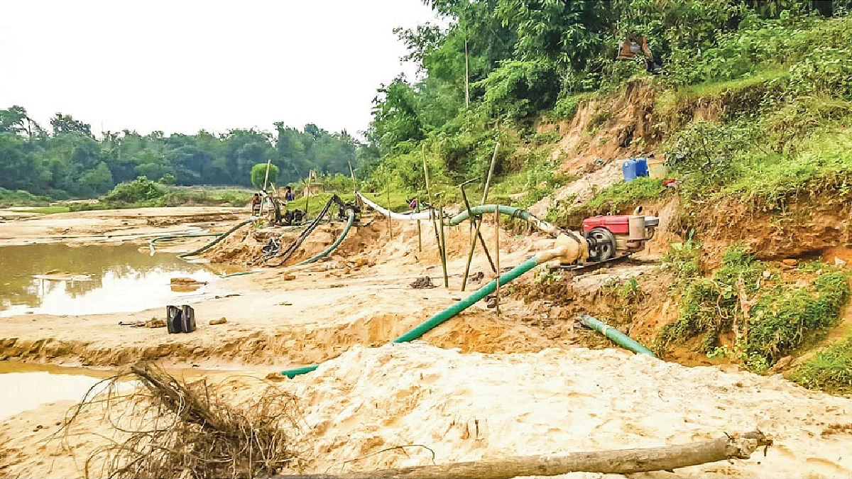 প্রধান উপদেষ্টা পদত্যাগ করবেন না: ফাইজ তাইয়েব আহমেদ
