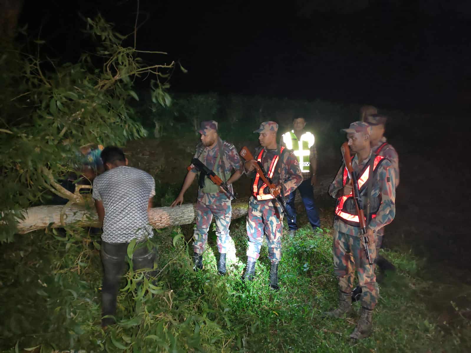 প্রধান উপদেষ্টা পদত্যাগ করবেন না: ফাইজ তাইয়েব আহমেদ