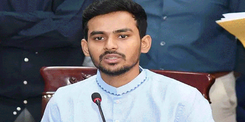 প্রধান উপদেষ্টা পদত্যাগ করবেন না: ফাইজ তাইয়েব আহমেদ