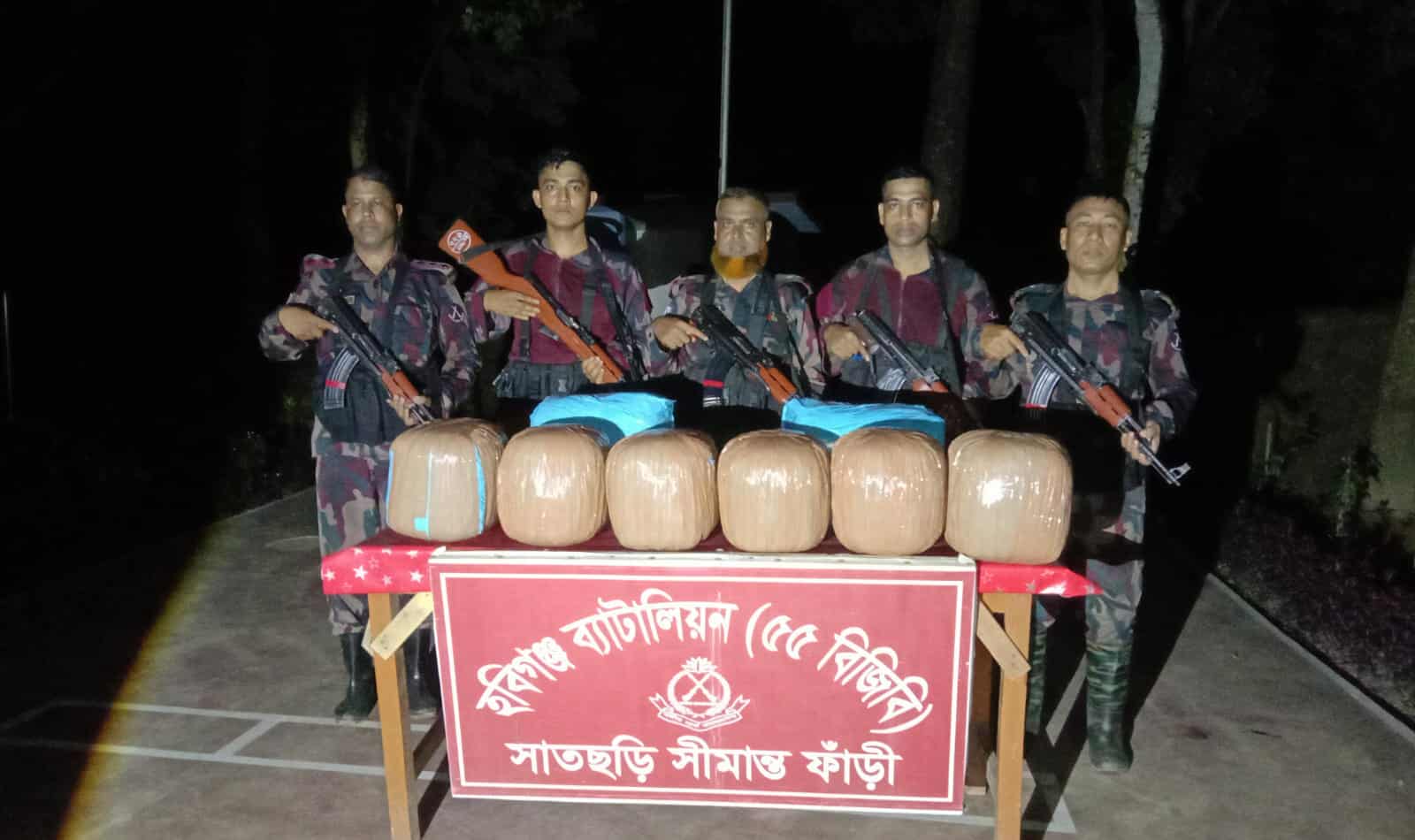 প্রধান উপদেষ্টা পদত্যাগ করবেন না: ফাইজ তাইয়েব আহমেদ