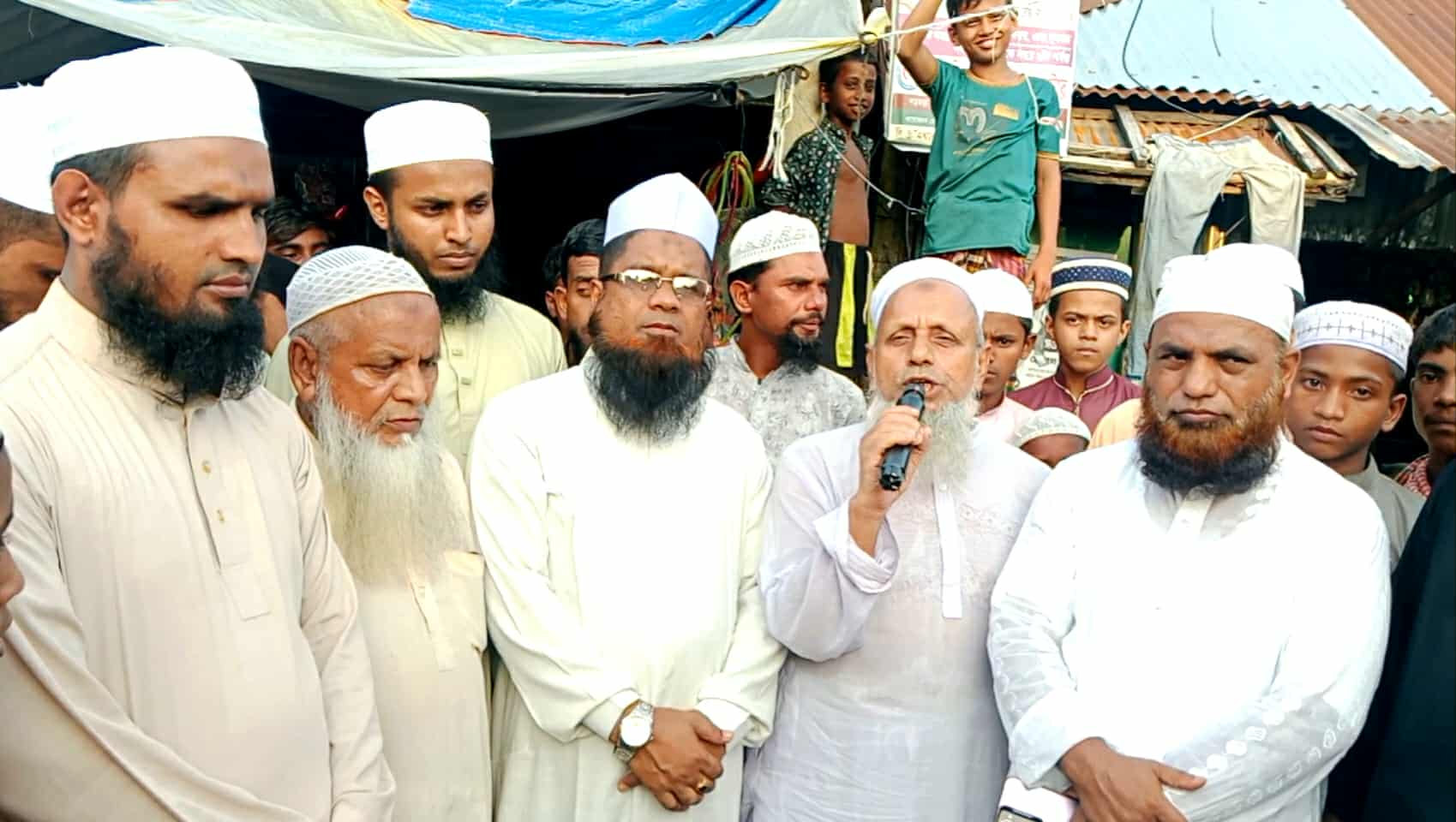 প্রধান উপদেষ্টা পদত্যাগ করবেন না: ফাইজ তাইয়েব আহমেদ