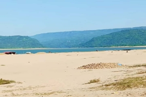 যাদুকাটা নদী রক্ষায় প্রশাসনের অভিযান অব্যাহত