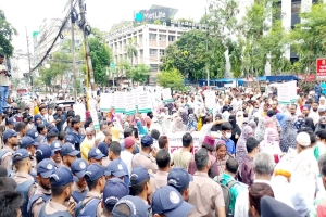ইসলামী ব্যাংকে নতুন পর্ষদ চেয়ে গ্রাহকদের আল্টিমেটাম