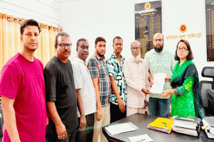 সিলেটে সাংবাদিক তুরাব হত্যার দ্রুত বিচার দাবিতে ডিসিকে স্মারকলিপি