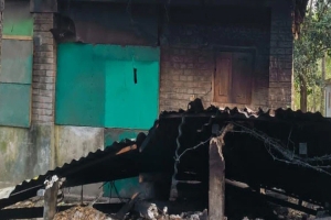হবিগঞ্জে চাঁদা না দেওয়ায় ব্যবসায়ীর হোটেল ভাঙচুর