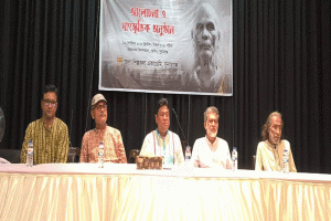 একতারা-দোতারার ঝংকারে সুনামগঞ্জে বাউল শাহ আবদুল করিম স্মরণ