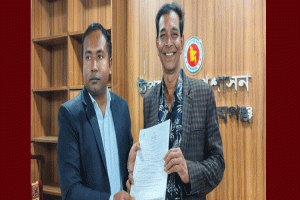 সুনামগঞ্জ-২ আসনে স্বতন্ত্র প্রার্থী ঋতেশ দেবের মনোনয়ন সংগ্রহ