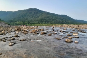 পর্যটক সংকটে ফাঁকা সিলেটের পর্যটনকেন্দ্র