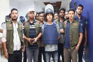 চট্টগ্রামের ১০ দিনের রিমান্ডে ডেভিড ইমন