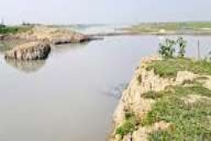 সুনামগঞ্জ হাওরে ফসল রক্ষায় বাঁধ নির্মাণে বিলম্ব