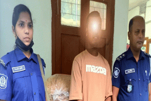 জৈন্তাপুর মডেল থানার অভিযানে ৬০০ কেজি ভারতীয় চা-পাতা ও পিকআপ জব্দ