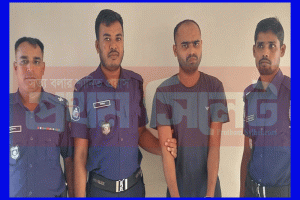 সিলেটে দুর্গাপূজার মণ্ডপে ঢুকে বটি দিয়ে কুপিয়ে প্রতিমা ভাঙচুর