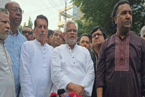প্রধানমন্ত্রীর নেতৃত্বে গণতন্ত্রকে প্রাতিষ্ঠানিক রূপ দিতে চায় বিএনপি: আমান