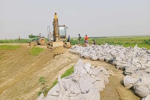তাহিরপুরে দ্রুতগতিতে এগিয়ে চলছে ৩৬ কোটি টাকার ফ্লাড ফিউজ প্রকল্পের কাজ