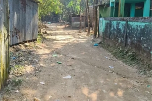 সুনামগঞ্জে ​৭০০ মিটার কাঁচা সড়কে হাজারো মানুষের ভোগান্তি