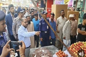 সুনামগঞ্জে বাজার মনিটরিংয়ে ডিসি-এসপি: চার প্রতিষ্ঠানকে জরিমানা