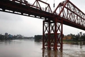 পাহাড়ি ঢলে সিলেট ও সুনামগঞ্জের নিম্নাঞ্চল প্লাবিত