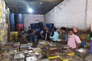 অবৈধভাবে ৫০ হাজার লিটার ভোজ্যতেল মজুতের দায়ে ২ লাখ টাকা জরিমানা