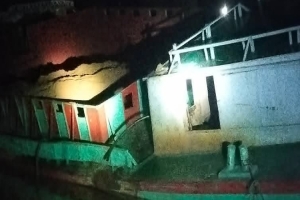 যাদুকাটা নদীতে মোবাইল কোর্টের অভিযান, ড্রেজার ও বাল্কহেড জব্দ