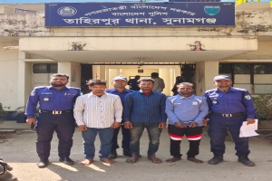 সুনামগঞ্জে পুলিশি অভিযানে ৩ বালু খেকো আটক: ২ নৌকা জব্দ