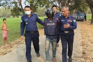 সুনামগঞ্জে চলন্ত সিএনজিতে কিশোরী গণধর্ষণ: ৩ পাষণ্ড গ্রেপ্তার