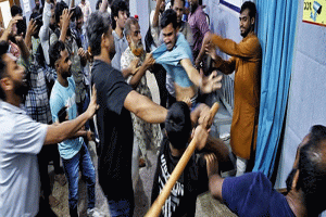 সাত শিক্ষাপ্রতিষ্ঠানে ছাত্রদল শিবির সংঘর্ষে শতাধিক আহত
